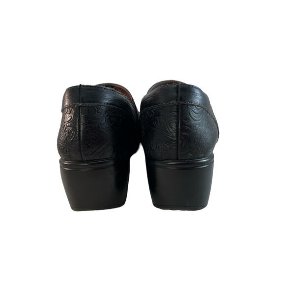 Biza Black Leather Embossed Slip on Clogs size 41 Preowned - Picture 4 of 5